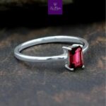 Nara natural garnet ring